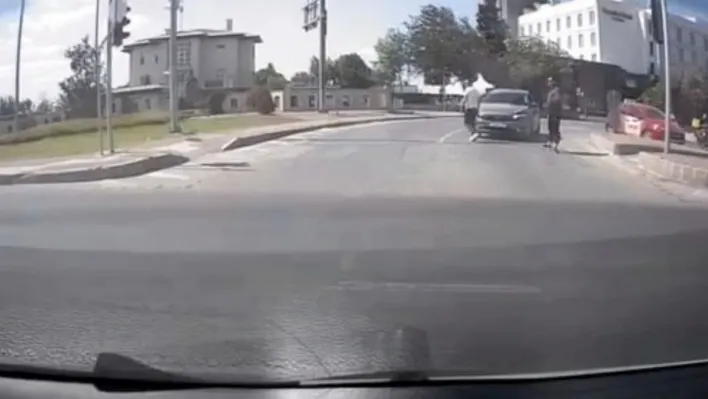 Çanakkale'de yol verme kavgası çıkaran maganda yakalandı