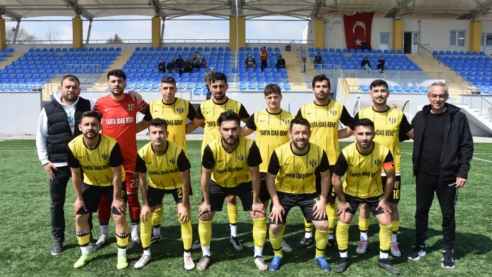 Çantaköyspor Fırtınası Sürüyor: Zirvede Tek Başına!