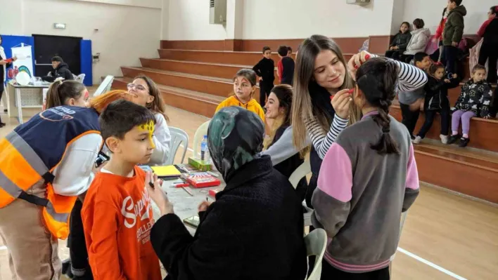 Çatalca'daki Karacaköy İlkokulu'nda 'Çocuk Şenliği' etkinliği düzenlendi