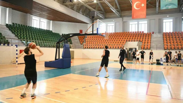 Çayırova Belediyesi Basketbol Takımı sezonu açtı