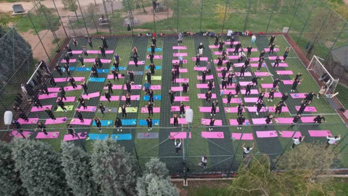 Çayırova'da ev hanımları 'Matını Al Gel' etkinliğinde buluştu