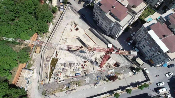 Çekmeköy Belediye Başkanı Poyraz'dan İmamoğlu'na: 'Taş taş üstüne koyun da size teşekkür edelim'
