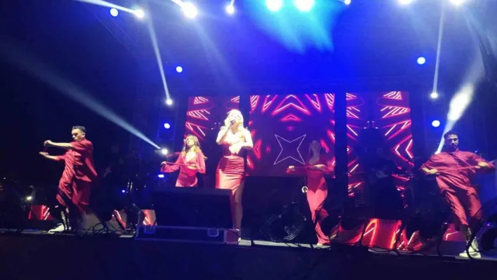 Çekmeköy'de 29 Ekim kutlamalarında konser