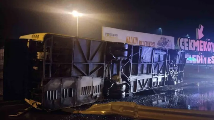 Çekmeköy'de kontrolden çıkan otobüs takla attı