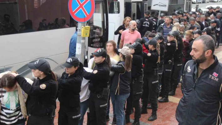 Cezaevindeki mahkumların örgütten kopmaları engellemek için çalışan 32 şüpheli adliyede