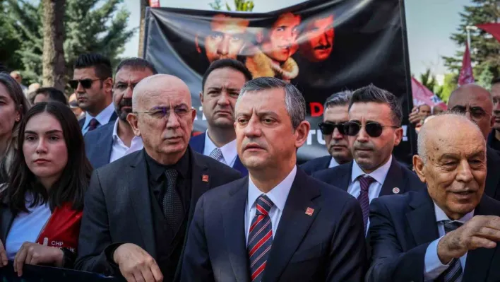 CHP Genel Başkanı Özel: 'Deniz Gezmiş'in durduğu yerde durmaya devam ediyoruz'