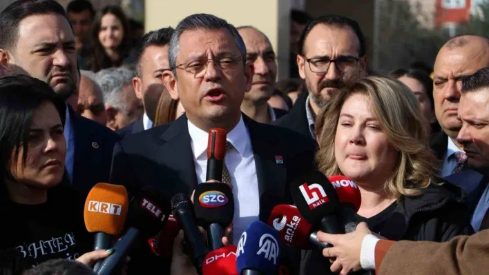 CHP Genel Başkanı Özel'in katıldığı tren kazası davası ertelendi