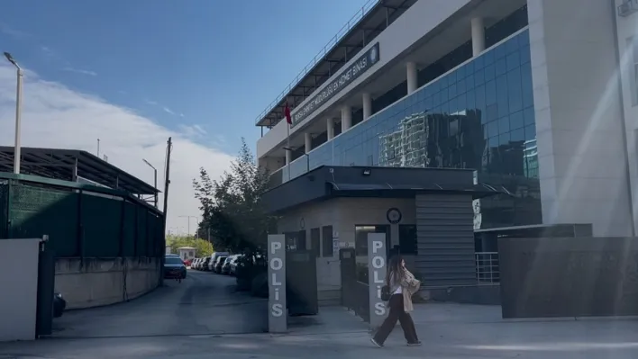 CHP'li eski belediye başkanı ve eşi 3 gün süren gözaltının ardından adliyeye sevk edildi