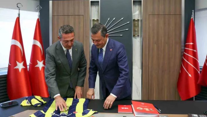 CHP Lideri Özgür Özel, Fenerbahçe Başkanı Ali Koç ile bir araya geldi