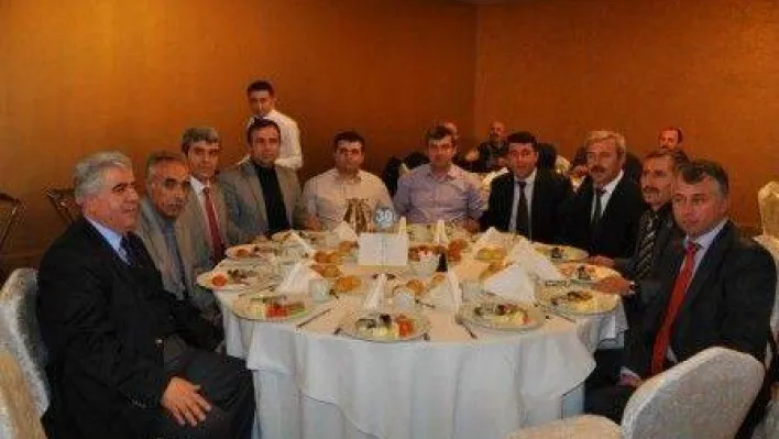 CHP, dernek başkanlarını Kılıçdaroğlu'yla buluşturdu
