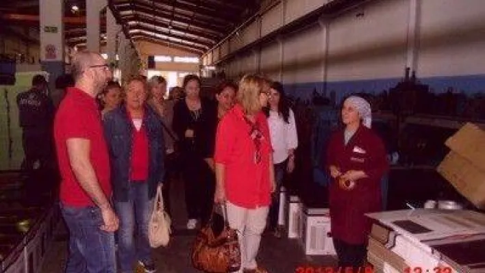 CHP'li kadınlar işçilerle buluştu    