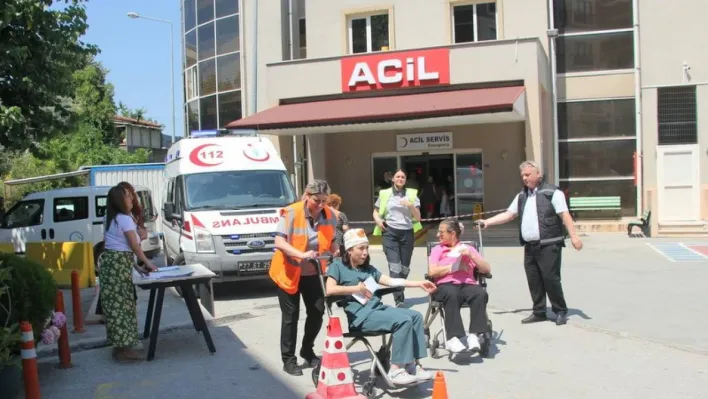 Çınarcık Devlet Hastanesi'nde gerçeğini aratmayan tatbikat