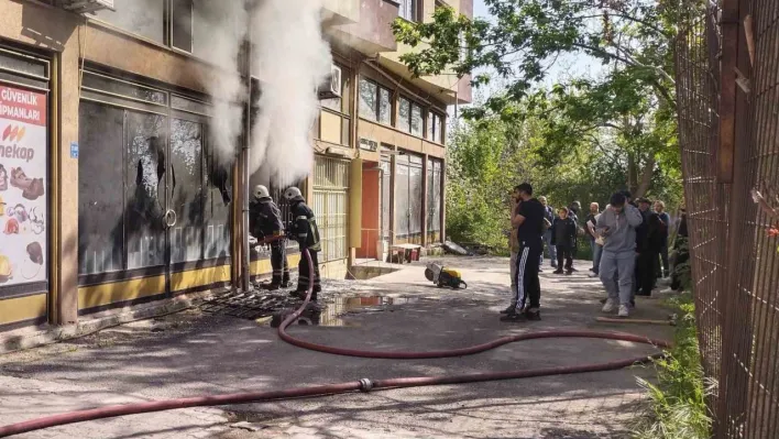 Çorlu'da işyeri yangını