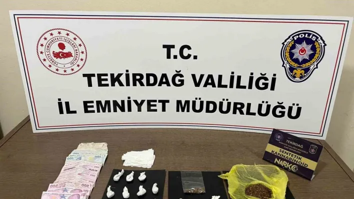 Çorlu'da zehir tacirlerine darbe: Bonzai ve para ele geçirildi