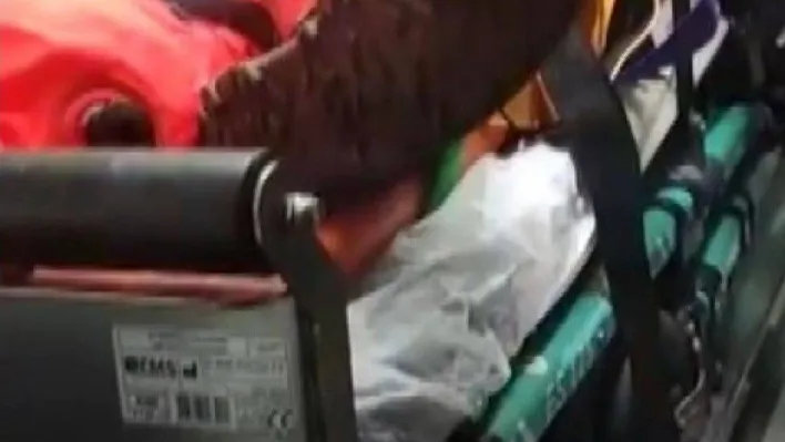 Çukura düşen motosiklet sürücüsünün ayağı kırıldı