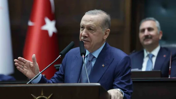 Cumhurbaşkanı Erdoğan: 'Anayasa ve Seçim Kanunu değişmediğine göre cumhurbaşkanı ve milletvekilliği seçimi 2028 yılında, mahalli idareler seçimleri 2029 yılında yapılacak Bay Özgür.'