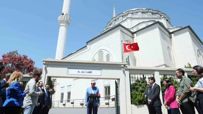 Cumhurbaşkanı Erdoğan: 'Bu hafta içerisinde Putin'le ve Trump'la görüşmeler yapmak suretiyle bu liderleri bir araya İstanbul'da getirebilir miyiz, bunun gayreti içerisinde olacağız'