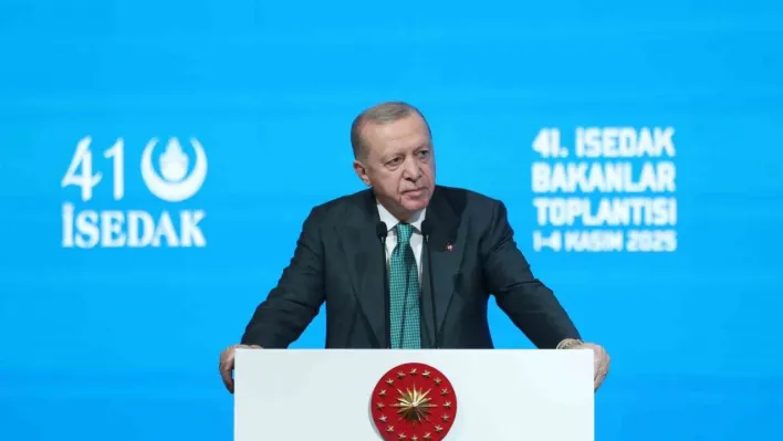 Cumhurbaşkanı Erdoğan, 'Teşkilatımızın Kıbrıs Türk halkıyla danışmasını çok önemli görüyorum. Kıbrıs Türk halkını asla yanlız bırakmayacağız. Haklı davalarında yanlarında olacağız' dedi.
