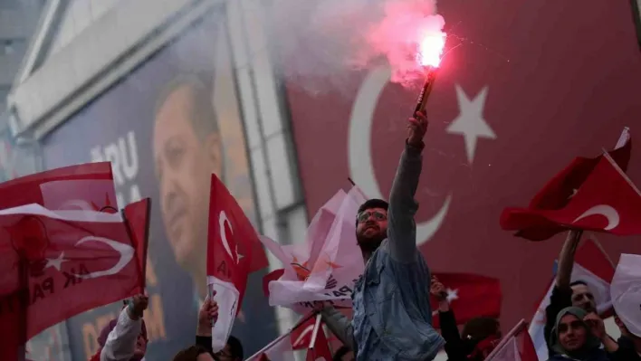 Cumhurbaşkanı Erdoğan'a yüksek destek veren Bursa'da coşkulu kutlama