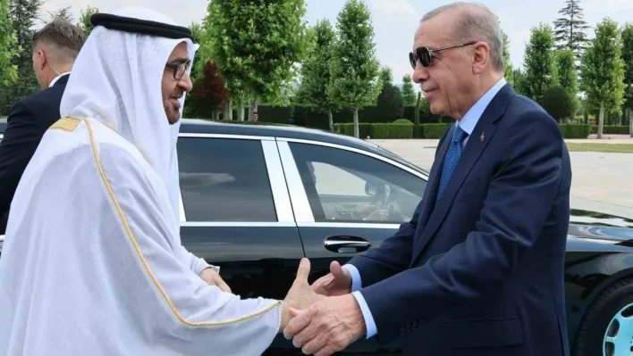 Cumhurbaşkanı Erdoğan, BAE Devlet Başkanı Al Nahyan'ı törenle karşıladı