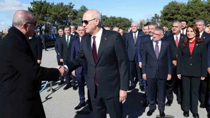 Cumhurbaşkanı Erdoğan başkanlığındaki devlet erkanı Anıtkabir'i ziyaret etti