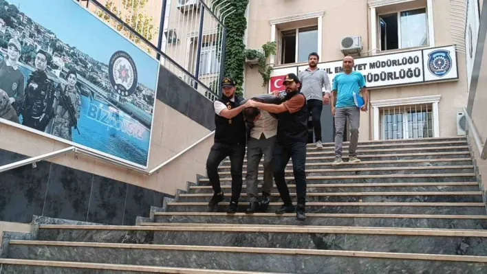 Cumhurbaşkanı Erdoğan'ın sesini taklit ederek dolandırıcılık yapmaya çalışan şüpheli tutuklandı