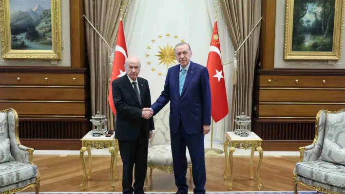 Cumhurbaşkanı Recep Tayyip Erdoğan, MHP Genel Başkanı Devlet Bahçeli ile  Beştepe'de görüşüyor.