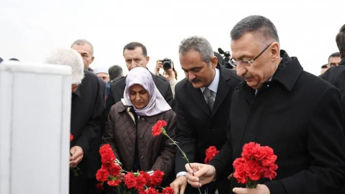 Cumhurbaşkanı Yardımcısı Oktay'dan terörle mücadele mesajı