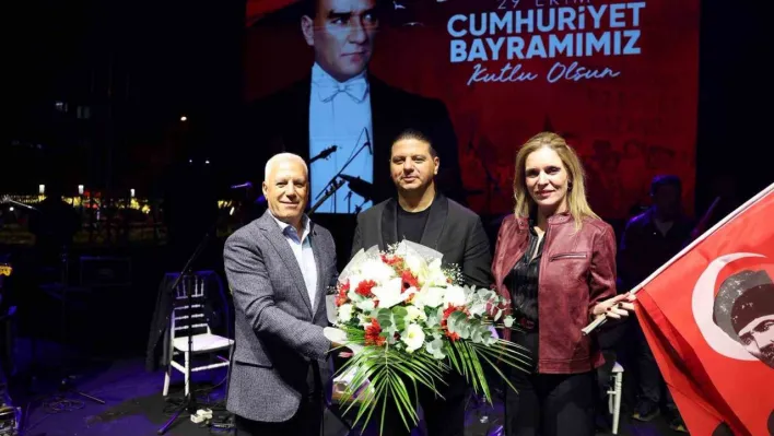 Cumhuriyet coşkusu, Kubat ile zirve yaptı