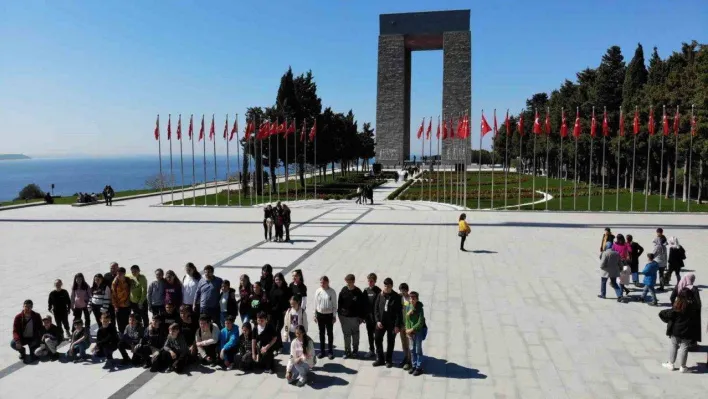 Cumhuriyet'in 100'üncü yılı ve Çanakkale Zaferi'nin 108'inci yılında Şehitler Abidesi'ne ziyaretçi akını