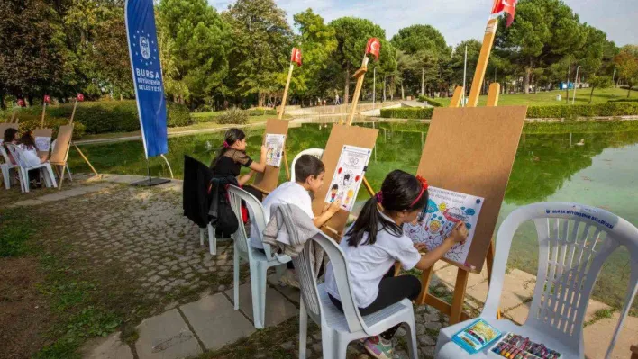 Cumhuriyet'in küçük ressamları hünerlerini gösterdi