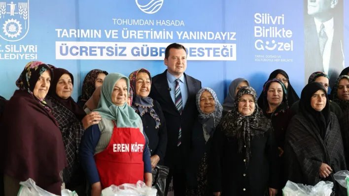 Danamandıra Mahallesin 'de Taban Gübresi Dağıtım Töreni Düzenlendi
