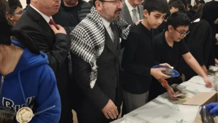 'Değirmenköy'de İyilik Var' Kermesine Yoğun İlgi: İlçe Millî Eğitim Müdürü Damat Öğrencilerle Bir Araya Geldi