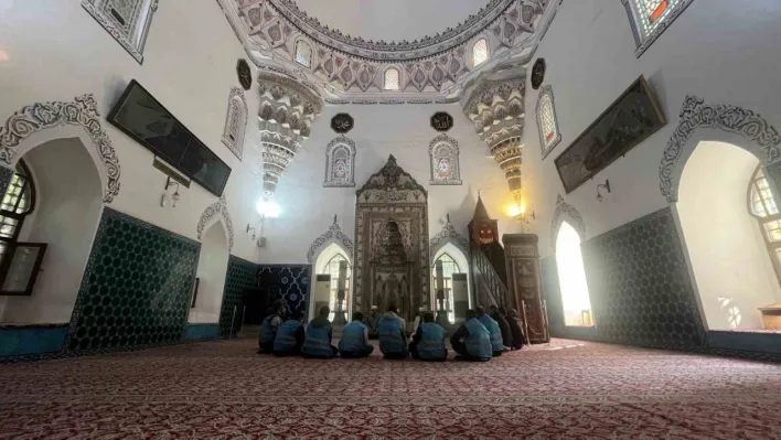 Denetimli serbestlik yükümlüleri, Muradiye Külliyesi'nde