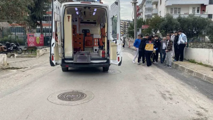 Dengesini kaybedip yola düşen adama kamyon çarptı