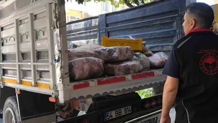 Deponun ardındaki tehlike: 2 ton kaçak et ve süt ürünü ele geçirildi