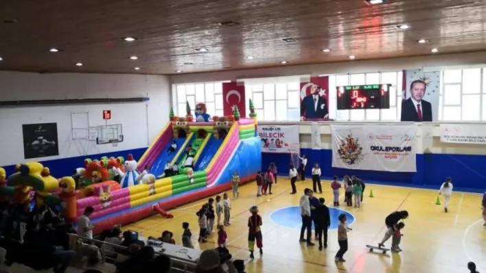 Depremzede öğrenciler için etkinlik düzenlendi