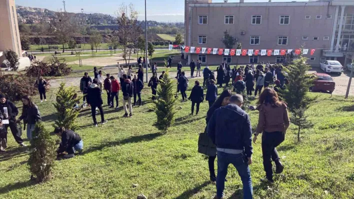 Diktikleri fidanlara şehitlerin isimlerini verdiler