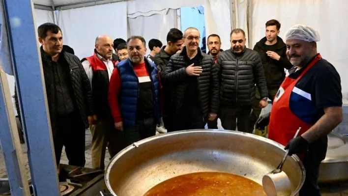 Dilovası Belediyesi Ramazan'da da depremzedelerin yanında