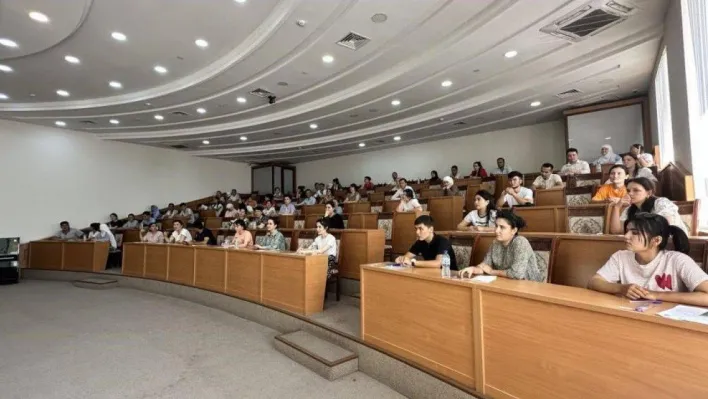 Diplomatlık sınavı başvuruları başladı, işte başvurabilecek o bölümler