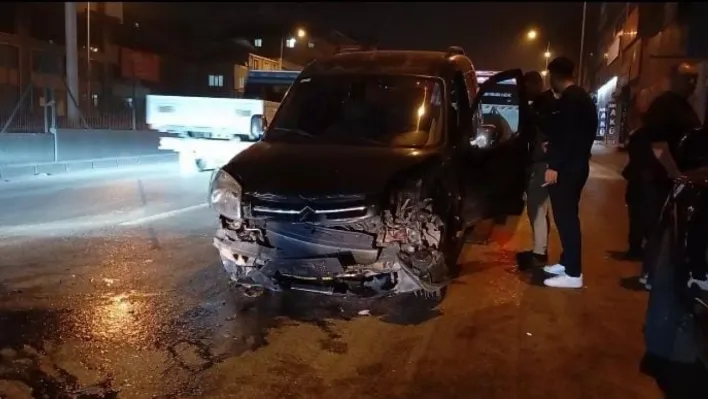 Direksiyon hakimiyetini kaybetti, zincirleme kazaya neden oldu