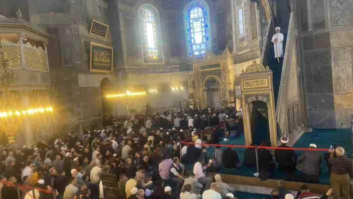 Diyanet İşleri Başkanı Ali Erbaş, Ayasofya Camii'nde Cuma hutbesini Filistin için okudu