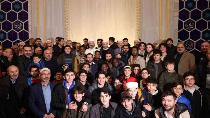 Diyanet İşleri Başkanı Erbaş: 'Her Müslüman gencin önderi Allah Resulü Peygamber Efendimizdir'