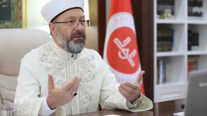 Diyanet İşleri Başkanı Erbaş: 'Kur'an'ı okuyarak ve Türk bayrağını tanıyarak içinizdeki kötülere en büyük cevabı verin'