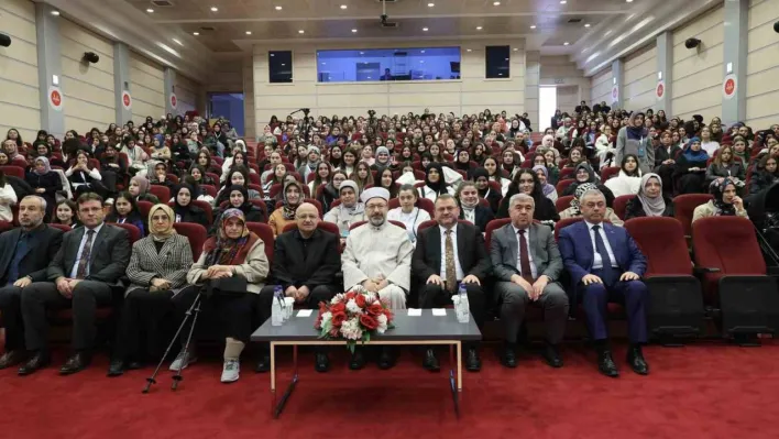 Diyanet İşleri Başkanı Erbaş: 'Medeniyetimizin ilim ve irfan dünyasıyla tanışan çocuklarımız geleceğe güvenle yürüyecektir'