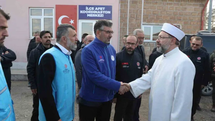 Diyanet İşleri Başkanı Erbaş, Adıyaman'da ziyaretlerde bulundu