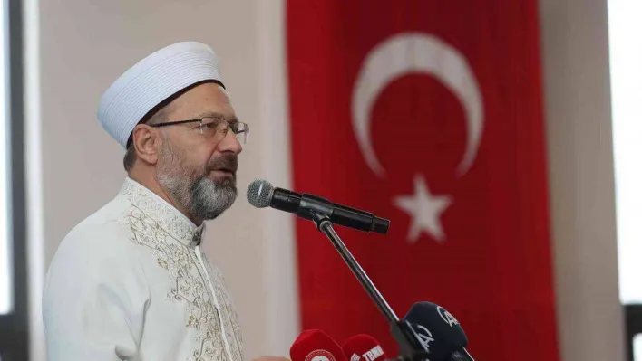 Diyanet İşleri Başkanı Erbaş, İstanbul'da VEFADER'in 17. Geleneksel 1 Ocak Buluşması'na katıldı