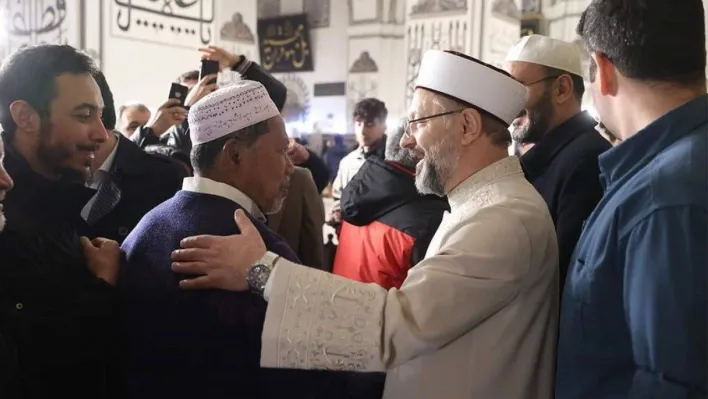 Diyanet İşleri Başkanı Prof. Dr. Ali Erbaş, Bursa Ulu Camii'nde teravih namazı kıldırdı