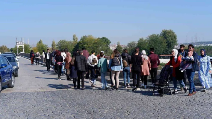 Doğu'da kar, Batı'da bahar, hem güneşin hem sonbaharın keyfini doyasıya yaşadılar