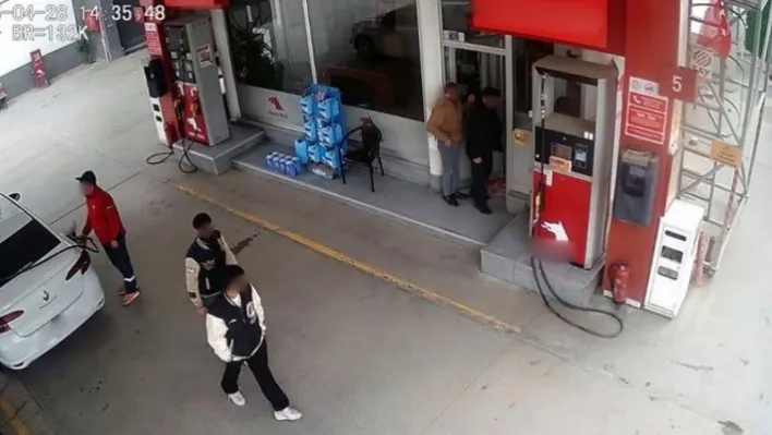 Dolandırıcılar suçüstü kıskıvrak yakalandı